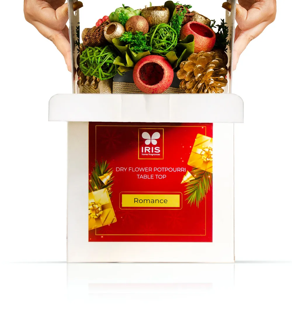 Taper Candle Gift Set for Valentine's Day (Golden)