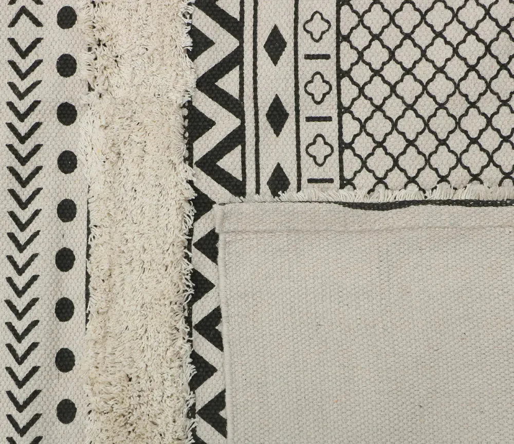 Traditioanl Ikkat Pattern Grey Handmade Tufted 100% Cotton Non-Slip Washable Area Rug- 4x6 ft