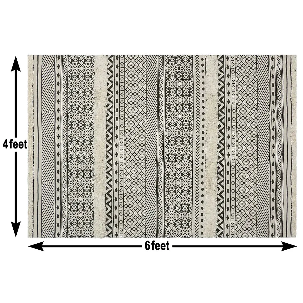 Traditioanl Ikkat Pattern Grey Handmade Tufted 100% Cotton Non-Slip Washable Area Rug- 4x6 ft