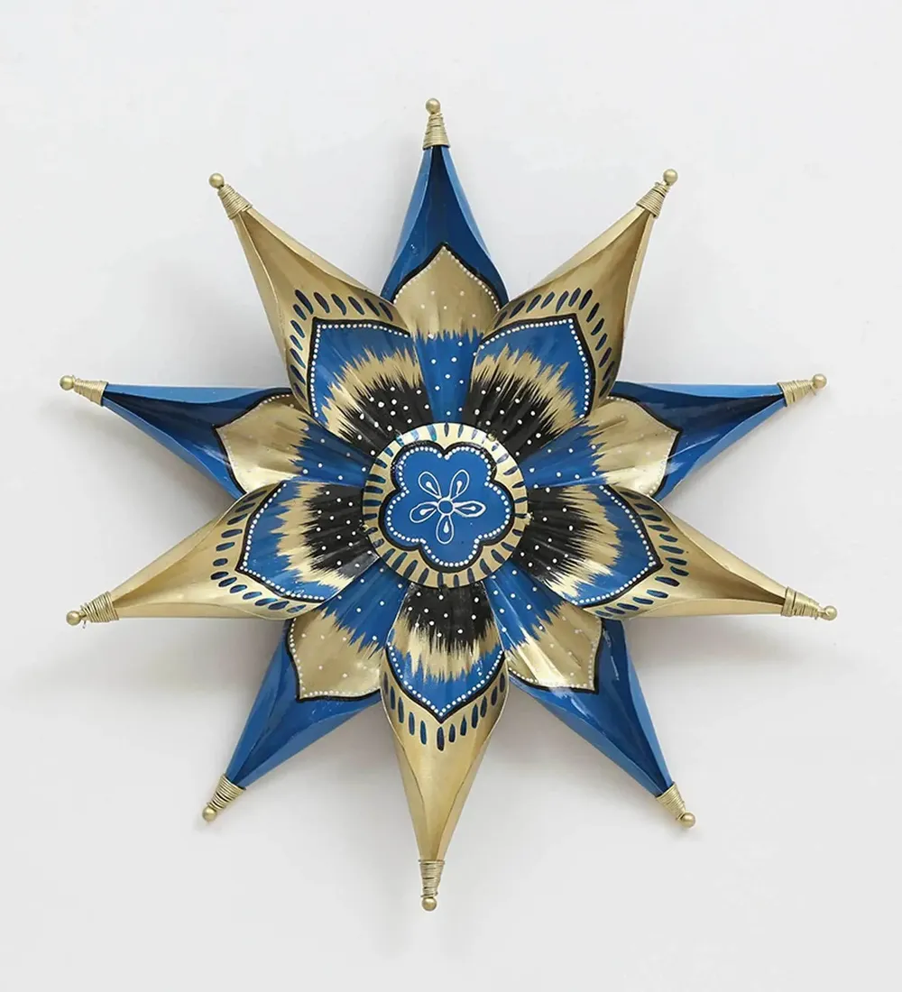 Traditional Big Flower Metal Wall Art Décor (Blue & Gold)