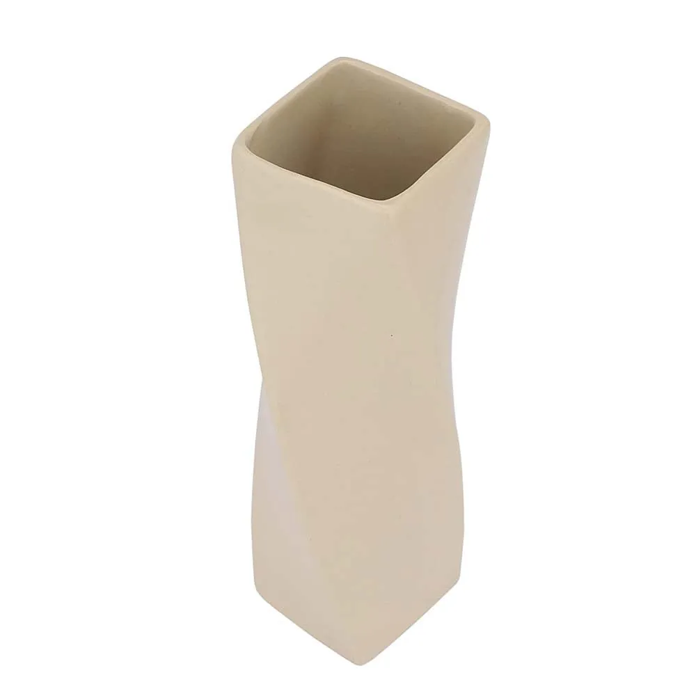 Twisting Style Designer Ceramic Flower Vase Single Piece