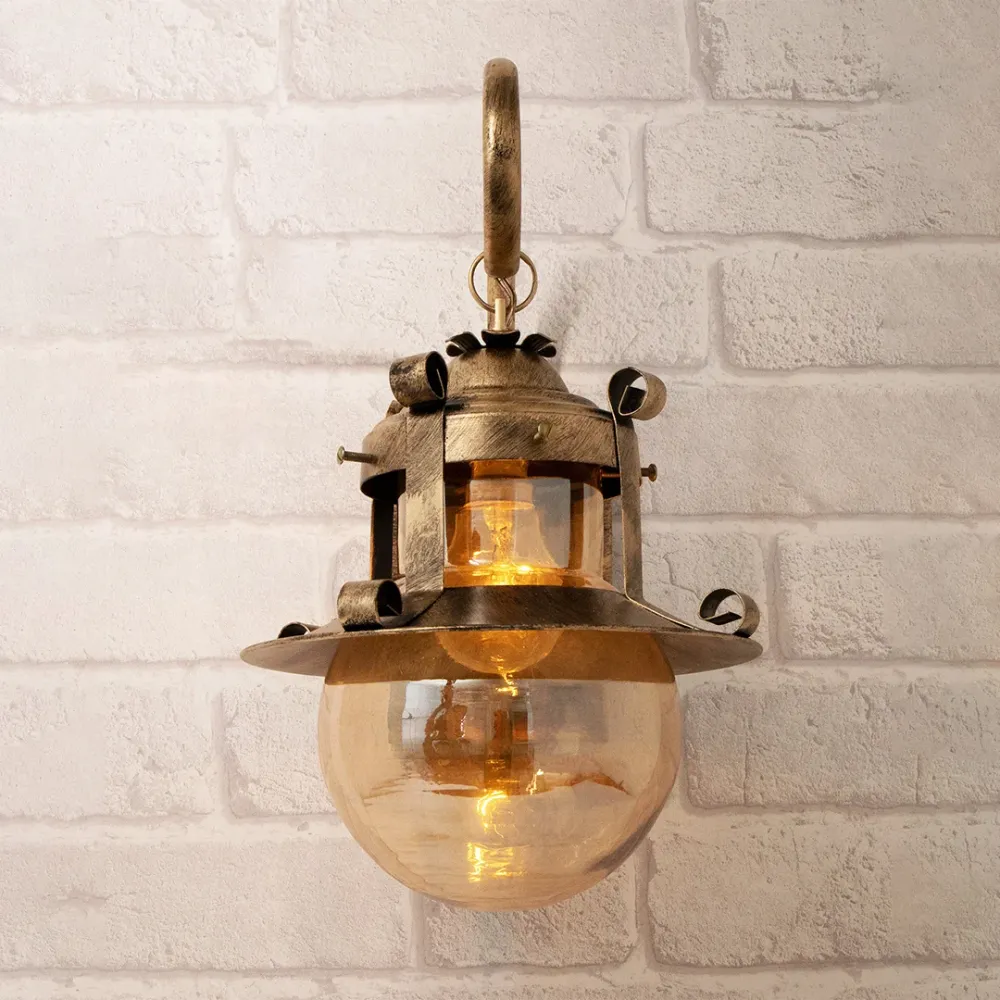 WallMantra Vintage Lantern Wall Light – Rustic Industrial Metal Wall Sconce 