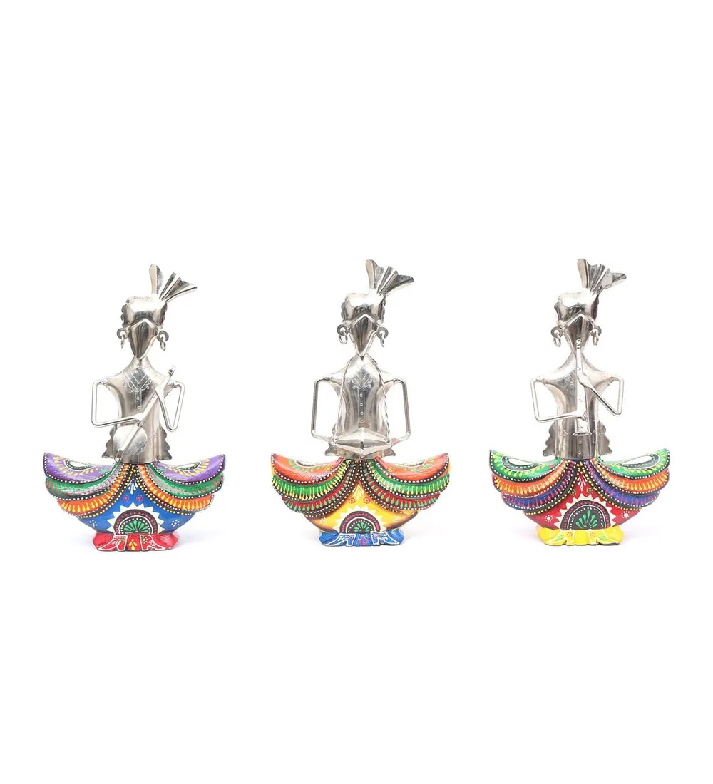 Wood & Metal Composed Happy Musicians Figurine / Showpiece Set Of 3