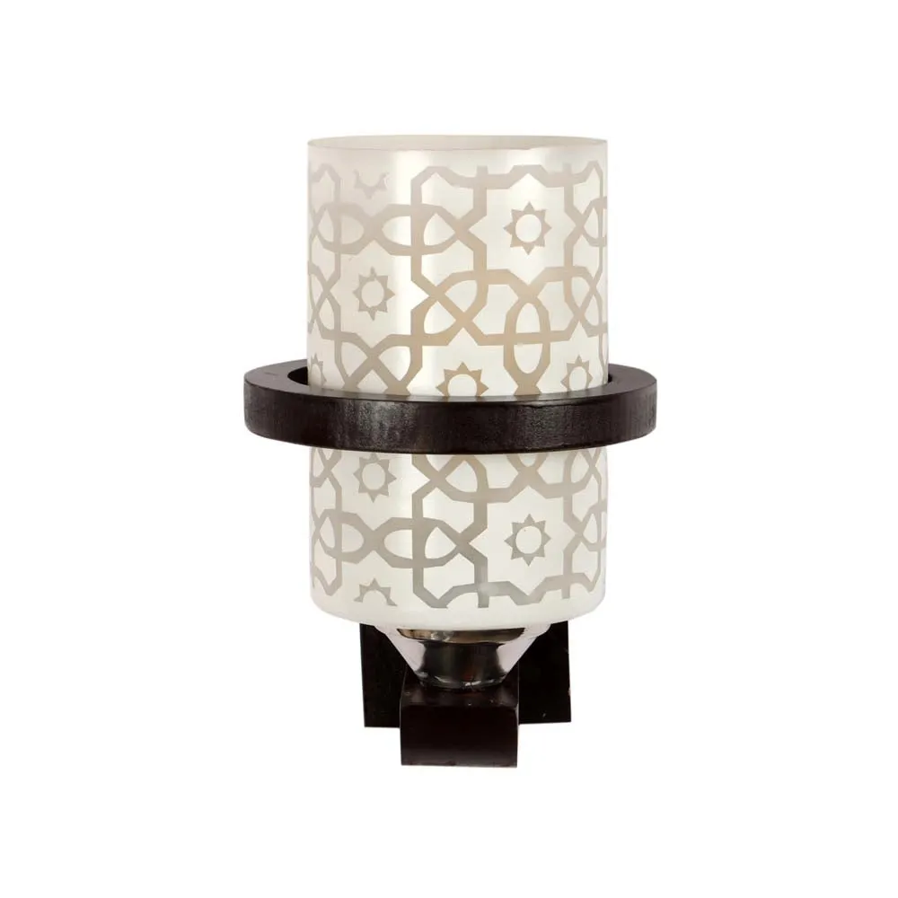 Wooden Frame Encircled Traditional Designer Wall Light Single Piece